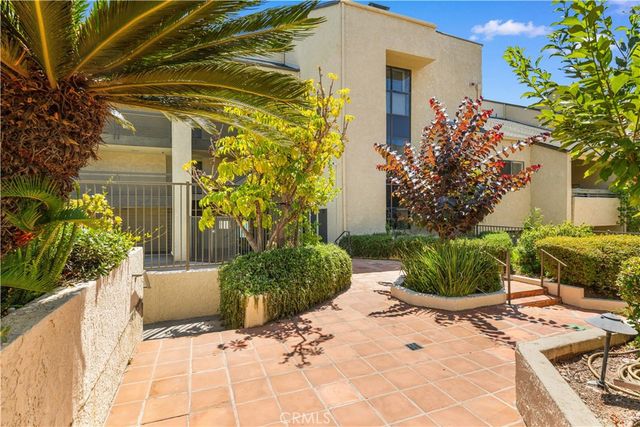 64 N Mar Vista Avenue 327, Pasadena, CA 91106
