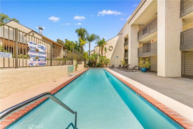 64 N Mar Vista Avenue 327, Pasadena, CA 91106