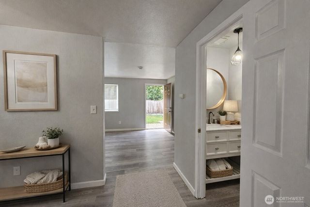 10318 15th Avenue Ct E, Tacoma, WA 98445