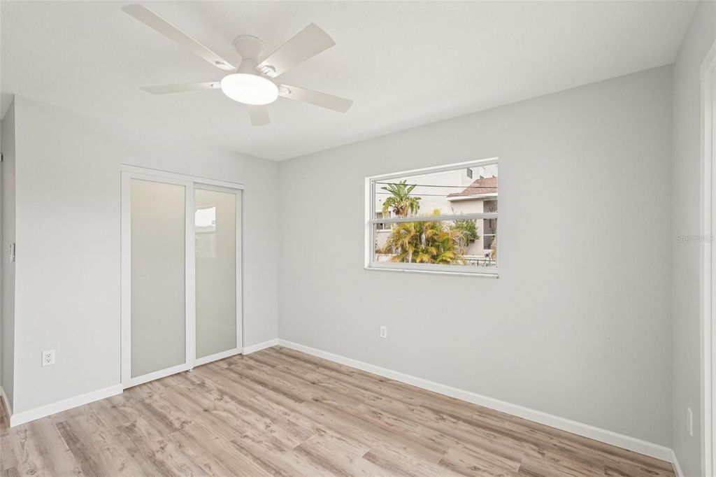 Image 24 of property listing at 342 SHORE DRIVE, Ellenton, FL 34222