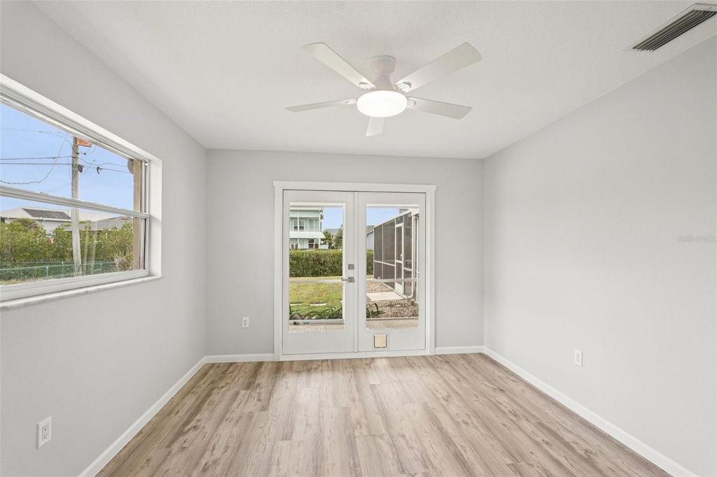 Image 26 of property listing at 342 SHORE DRIVE, Ellenton, FL 34222