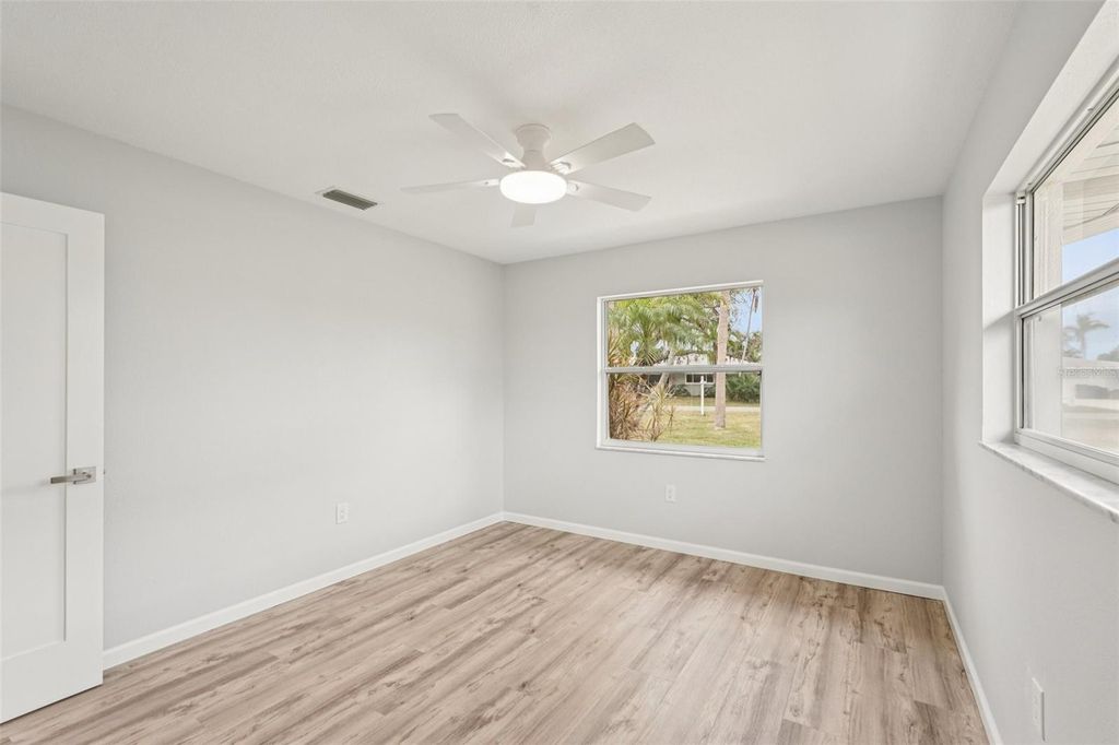 Image 29 of property listing at 342 SHORE DRIVE, Ellenton, FL 34222