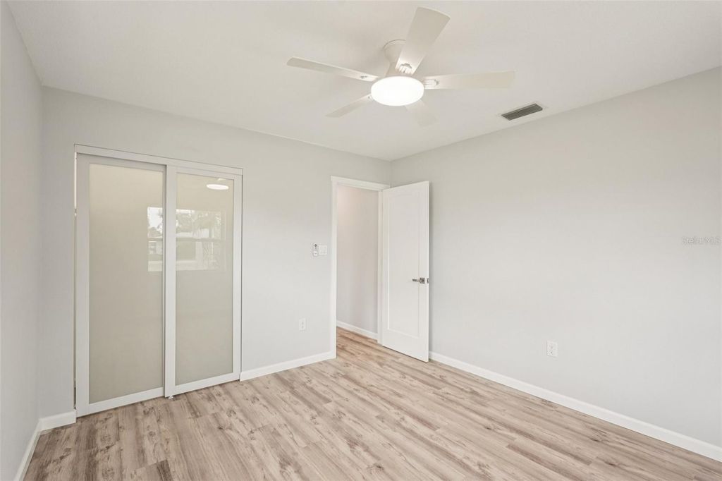 Image 30 of property listing at 342 SHORE DRIVE, Ellenton, FL 34222