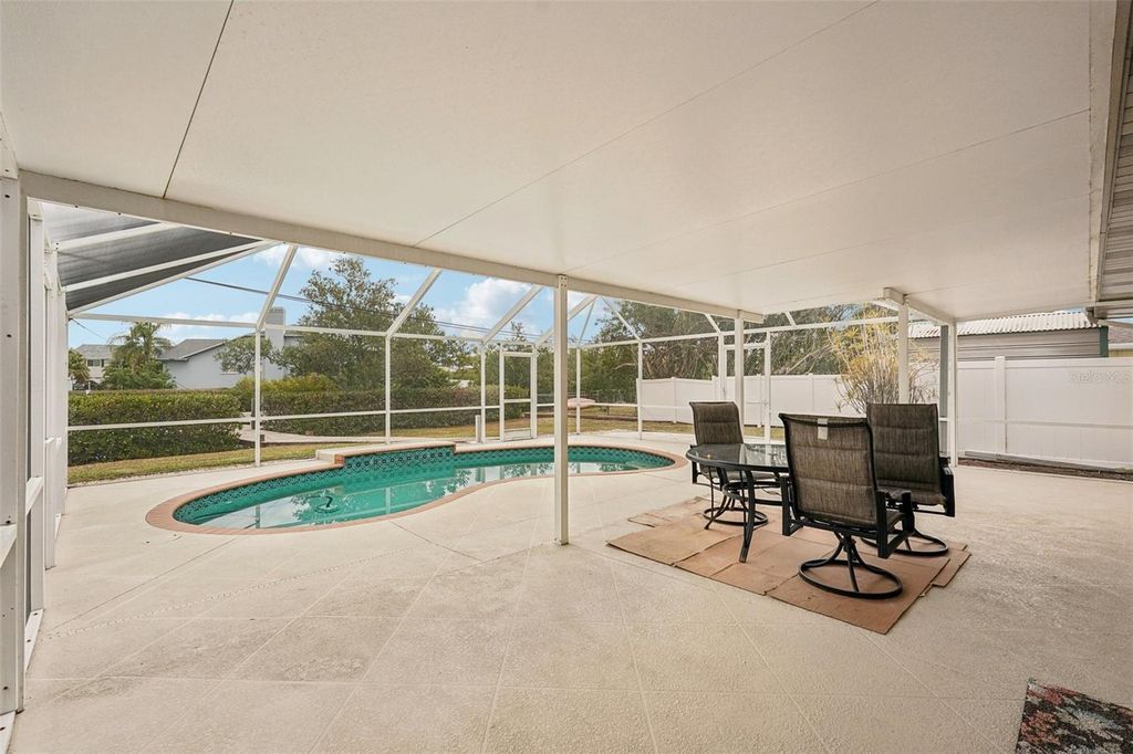 Image 33 of property listing at 342 SHORE DRIVE, Ellenton, FL 34222