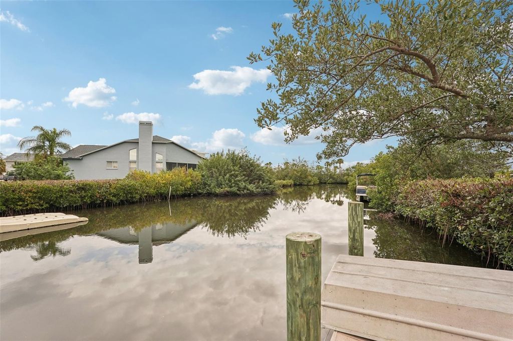 Image 41 of property listing at 342 SHORE DRIVE, Ellenton, FL 34222