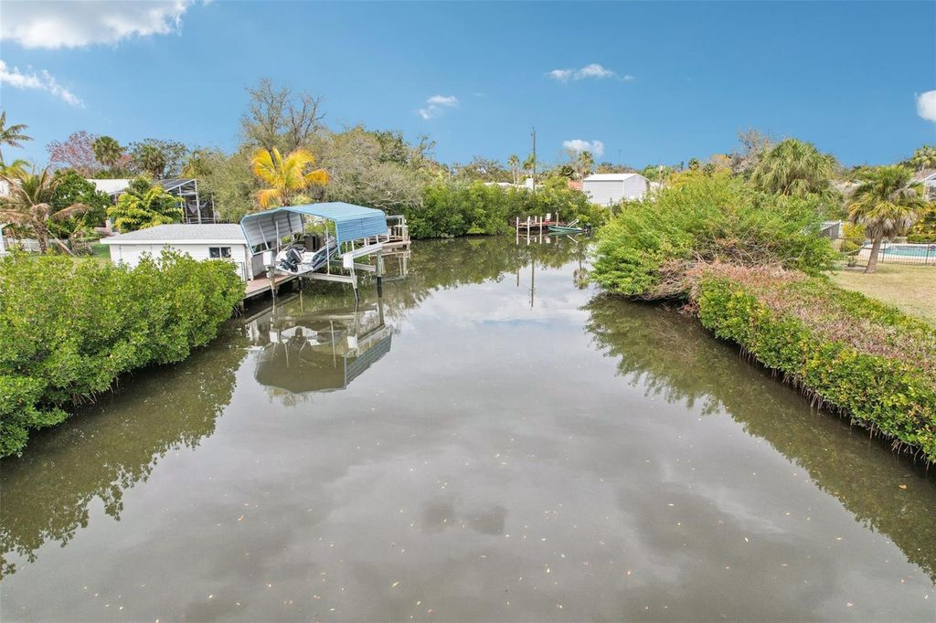 Image 45 of property listing at 342 SHORE DRIVE, Ellenton, FL 34222