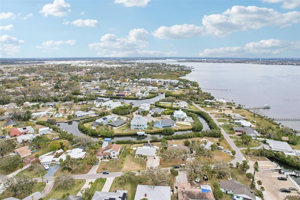 Image 47 of property listing at 342 SHORE DRIVE, Ellenton, FL 34222