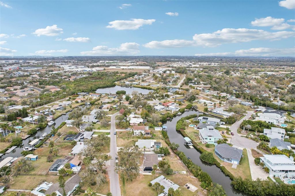 Image 50 of property listing at 342 SHORE DRIVE, Ellenton, FL 34222