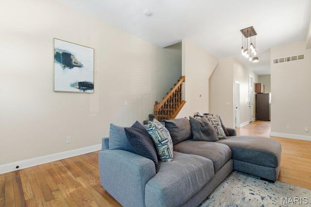 3713 Ohio Avenue, St Louis, MO 63118