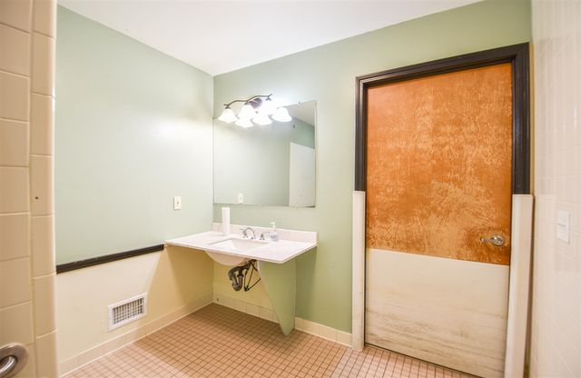 804 Cornell Road, Quincy, MI 49082