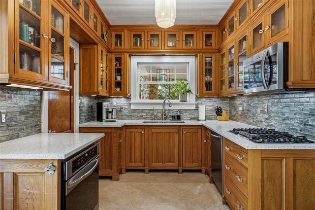 720 NE BOULEVARD, Gainesville, FL 32601