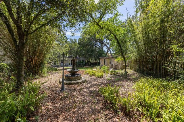 720 NE BOULEVARD, Gainesville, FL 32601