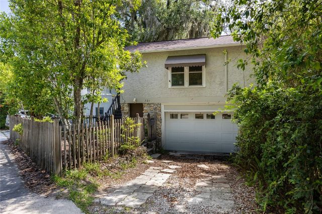 720 NE BOULEVARD, Gainesville, FL 32601