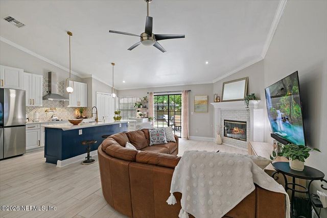 4345 APPLE TREE Place, Jacksonville, FL 32258