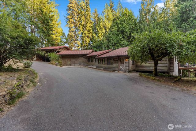 1350 SW Berry Lake Road, Port Orchard, WA 98367