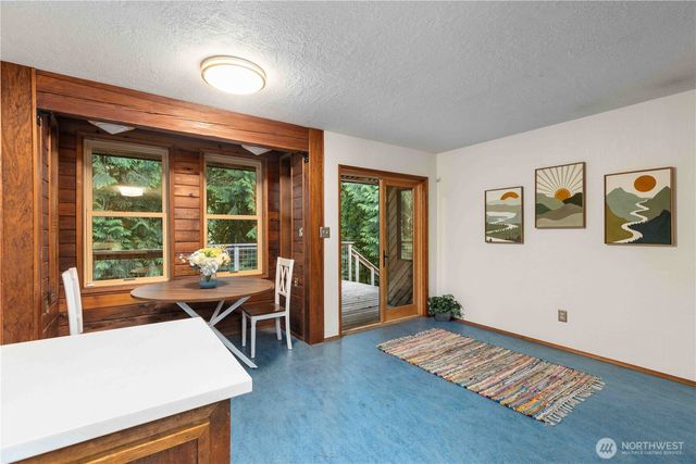 1350 SW Berry Lake Road, Port Orchard, WA 98367