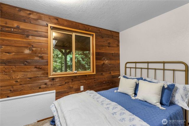 1350 SW Berry Lake Road, Port Orchard, WA 98367