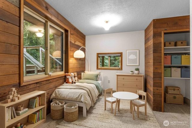 1350 SW Berry Lake Road, Port Orchard, WA 98367