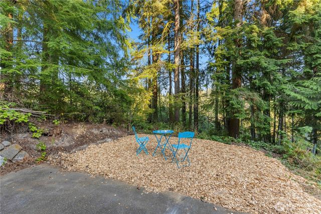 1350 SW Berry Lake Road, Port Orchard, WA 98367