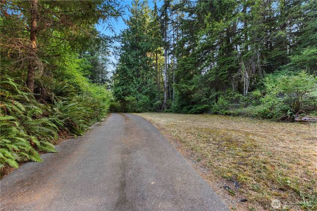1350 SW Berry Lake Road, Port Orchard, WA 98367
