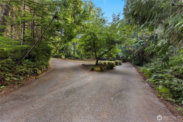 1350 SW Berry Lake Road, Port Orchard, WA 98367
