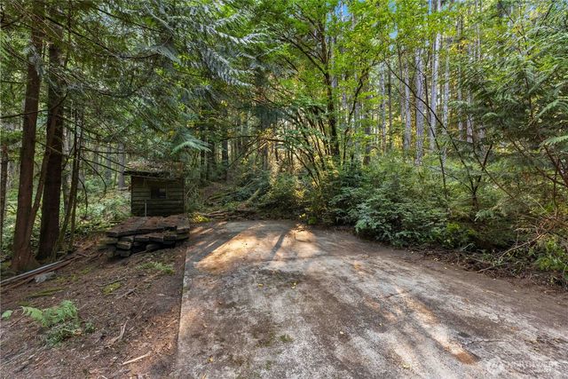 1350 SW Berry Lake Road, Port Orchard, WA 98367