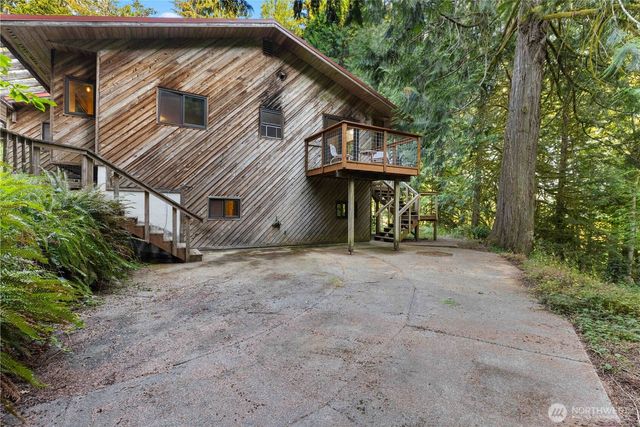 1350 SW Berry Lake Road, Port Orchard, WA 98367
