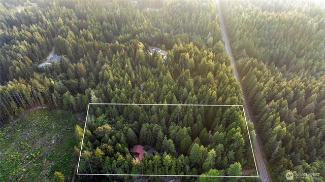 1350 SW Berry Lake Road, Port Orchard, WA 98367