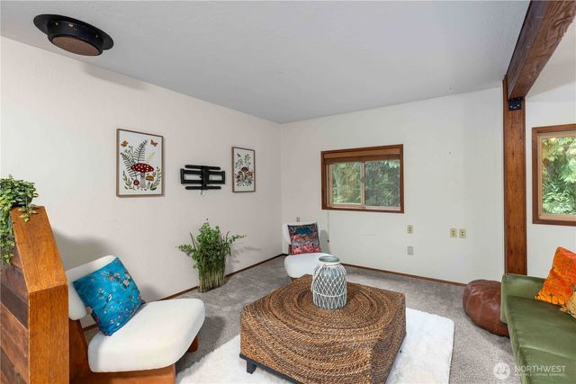 1350 SW Berry Lake Road, Port Orchard, WA 98367