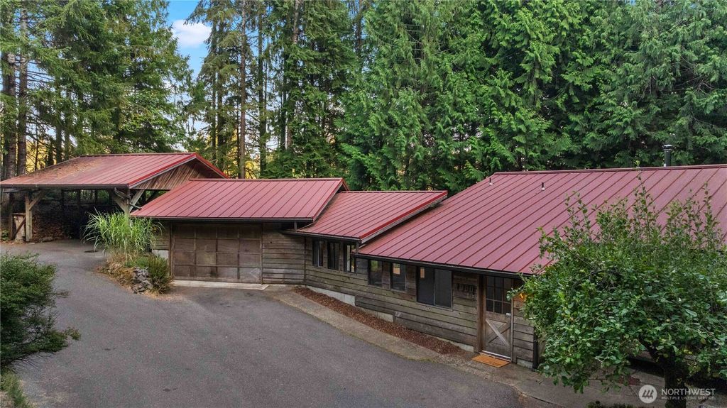 1350 SW Berry Lake Road, Port Orchard, WA 98367
