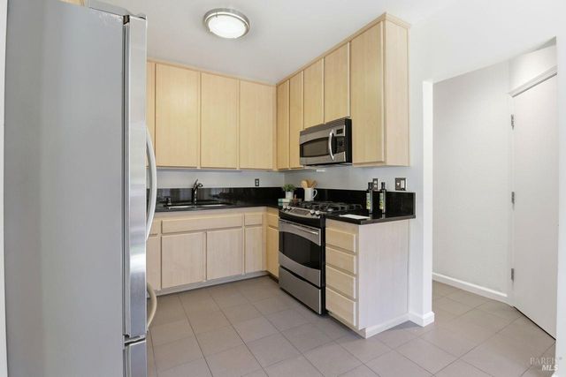 111 Parkview Cir, Corte Madera, CA 94925