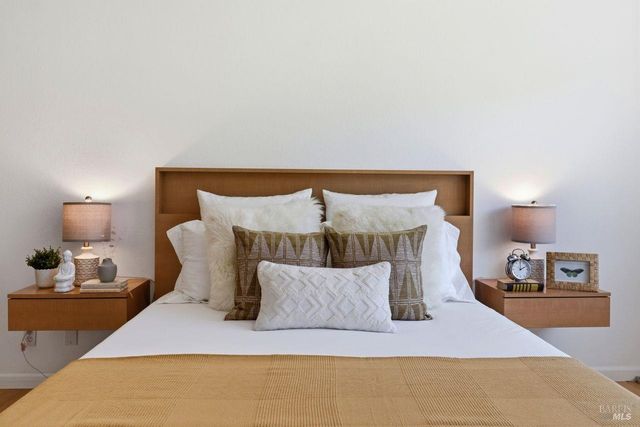 111 Parkview Cir, Corte Madera, CA 94925