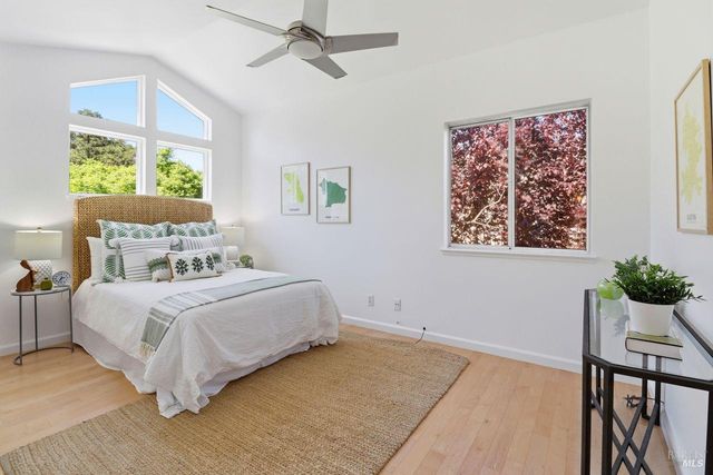 111 Parkview Cir, Corte Madera, CA 94925