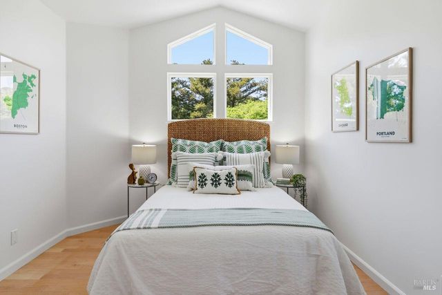 111 Parkview Cir, Corte Madera, CA 94925