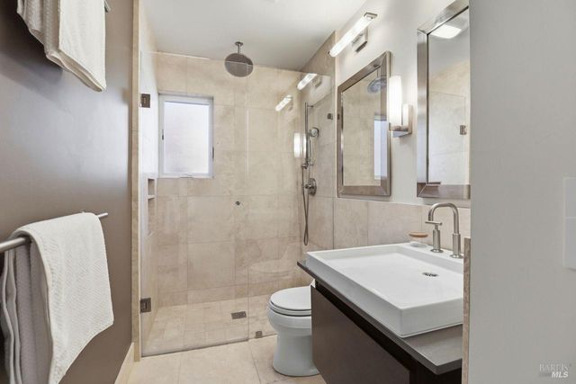 111 Parkview Cir, Corte Madera, CA 94925