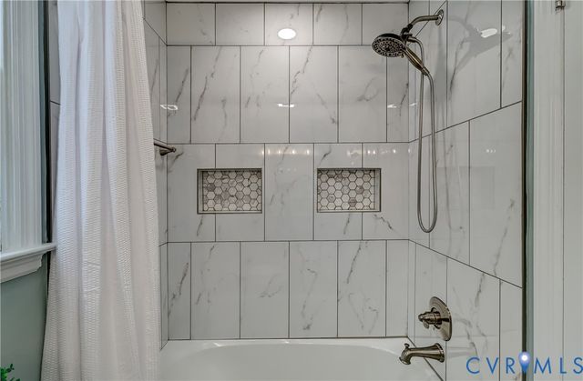 2608 Roaringbrook Dr, Ridge Branch, VA 23233