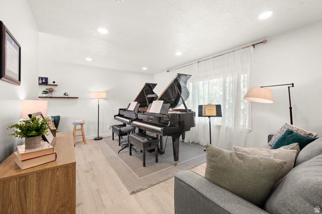 7257 W COPPER HILL DR, Magna, UT 84044