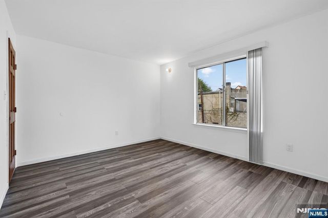 485 Broadway 11, Newark, NJ 07104