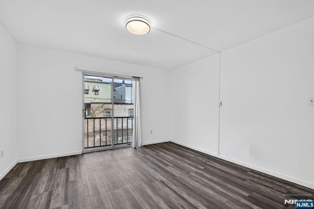 485 Broadway 11, Newark, NJ 07104