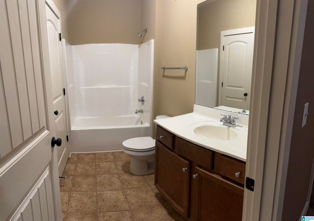 374 KINGSTON CIRCLE, Birmingham, AL 35211