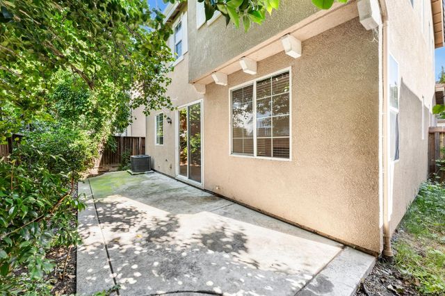 301 Candela Cir, Sacramento, CA 95835
