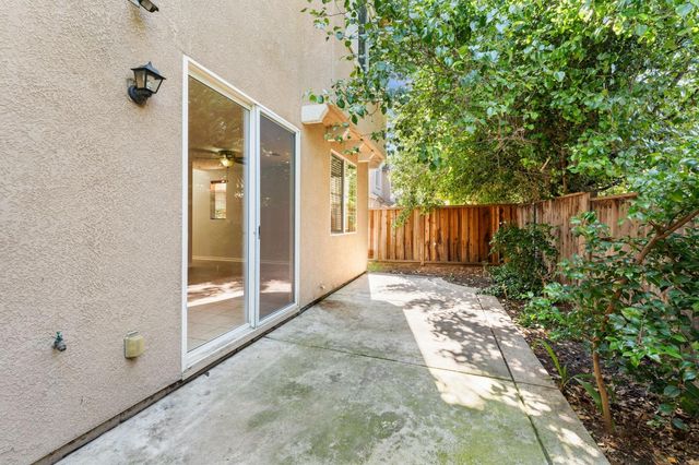 301 Candela Cir, Sacramento, CA 95835