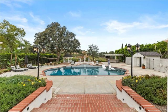 7021 Wyndham Hill, Riverside, CA 92506