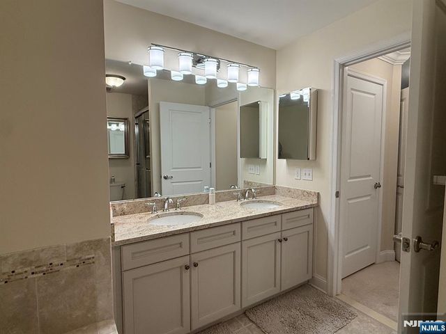 1206 Whitney Lane, Allendale, NJ 07401