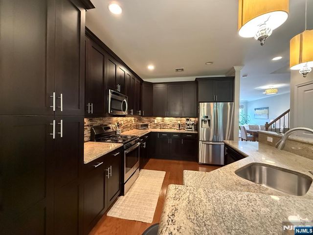 1206 Whitney Lane, Allendale, NJ 07401
