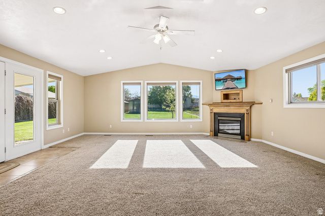 9270 S JANA LEE DR, West Jordan, UT 84088