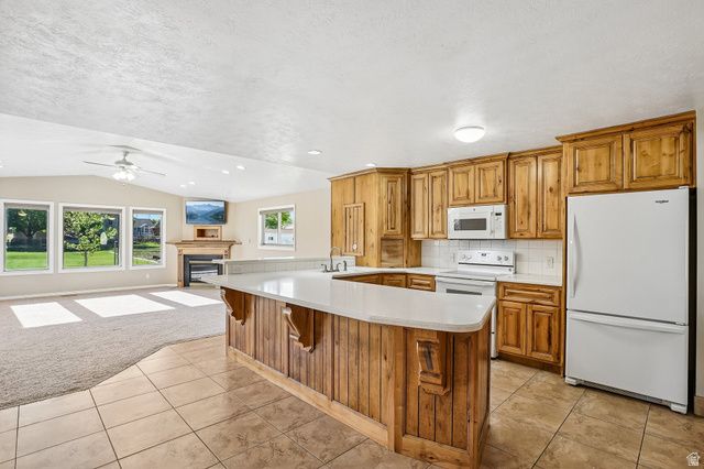 9270 S JANA LEE DR, West Jordan, UT 84088