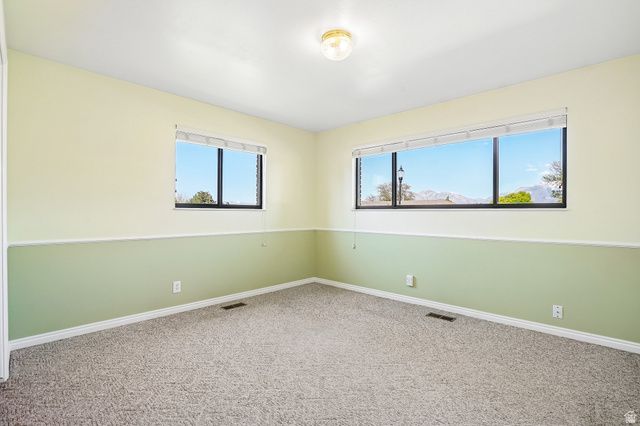 9270 S JANA LEE DR, West Jordan, UT 84088