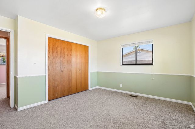 9270 S JANA LEE DR, West Jordan, UT 84088