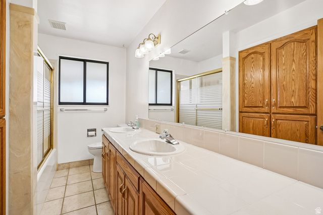 9270 S JANA LEE DR, West Jordan, UT 84088